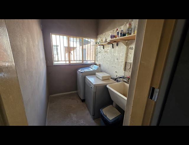 3 BEDROOM HOUSE FOR SALE IN ANNLIN